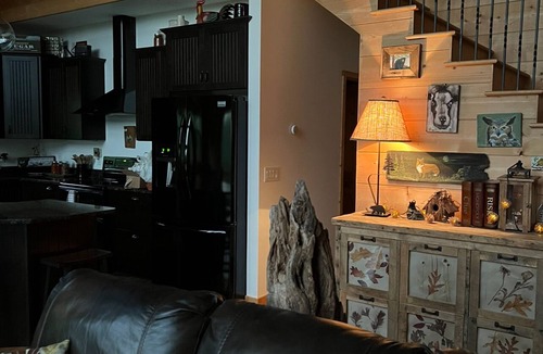 Franklin Cabin | Mystic Smoky Mornings, Woodland Charm, Fireflies & Starry Nights Await
