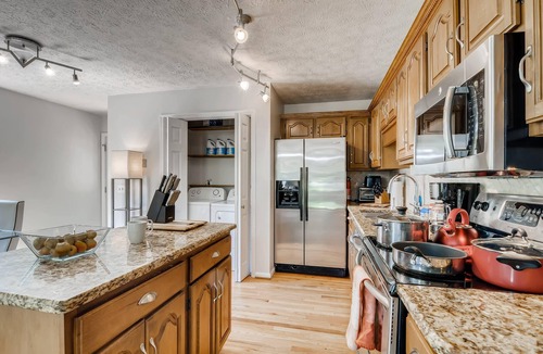 Franklin House | Nashville Retreat | Fire Pit/BBQ/WIFI (F1)