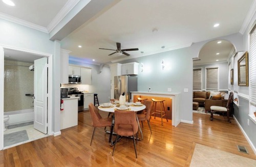 Friendly Apartment | National Harbor Hideaway - Oasis/Jacuzzi w/4-bedroom/3-Bath Fort Washington