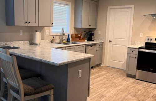 Southport House | Navigation Blue - Beach Escape 3 bedroom 2 bath private home