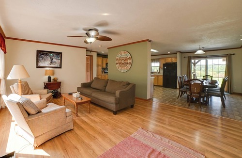 Hardin County House | Near Garden of the Gods: Home w/Fire Pit, Hot Tub