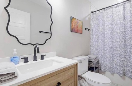 Clarksville House | Near Louisville/Bourbon Trail/Hot Tub+Fire Pit+BBQ Grill & Cornhole