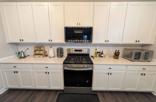 Westfield House | Neat Retreat II: 2 En-Suites, 3 Kings, Grand Park!