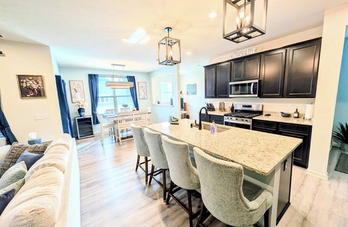 Noblesville House | Neat Retreat III: 4 Kings in Heart of Hamilton Co!
