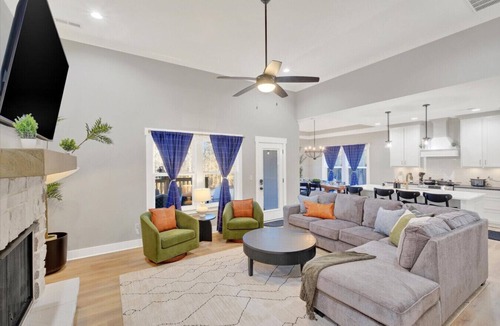 Rossville House | Nestled in Chattanooga Valley