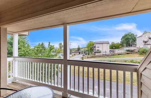Nashville Condo | NEW! 3rd Floor Front Side Penthouse Suite - 302 by Grand Wood Suites