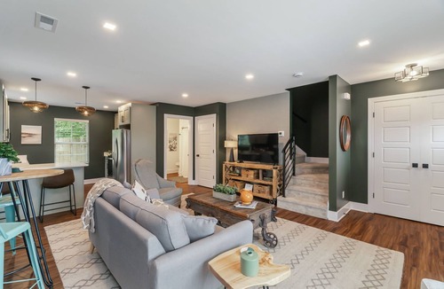 Powell House | New, charming 3-bedroom townhome with all amenities in convenient location