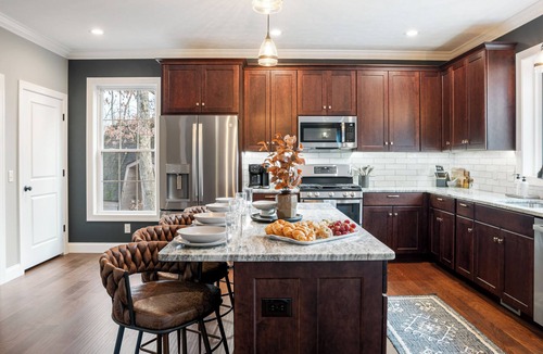 Massanutten House | New Construction 6BR w/3 Masters, Hot Tub, Pets Ok