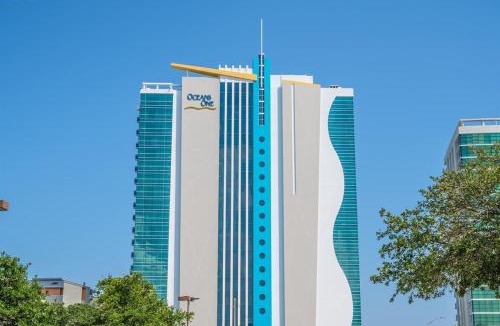 Downtown Myrtle Beach House | New Corner Suite 2BR, Direct Ocean and City Views
