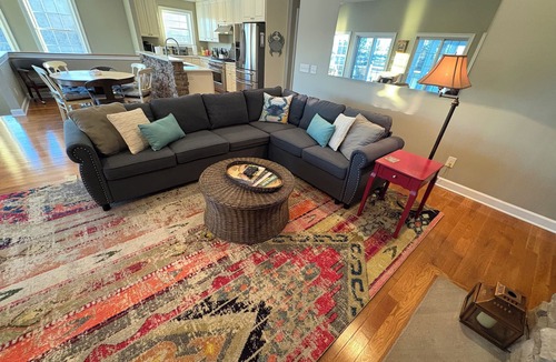 Stevensville House | NEW KI Creek Retreat! 3BR/2bath water view, private house near KI wedding venues