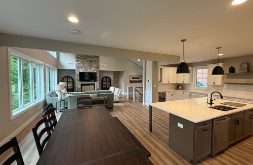 Big Creek House | New Lakefront Estate | Sleeps 36 | Private Dock