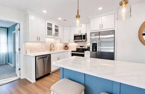 Kings Grant House | NEW LISTING: Renovated Coastal Home/Fire Pit/UNCW & Beaches