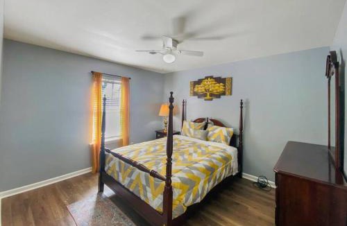 Evans House | NEW! Luxe Cottage with Big Backyard 10 Mi to Augusta