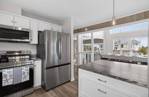 Sandbridge House | New! Luxe Sandbridge Beach, Pool, Hot Tub