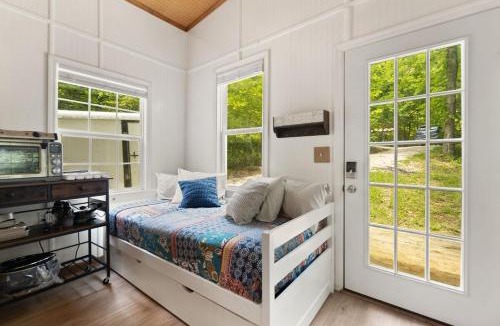 Stanton House | NEW, Promo Pricing - Premium Woodland Loft Retreat