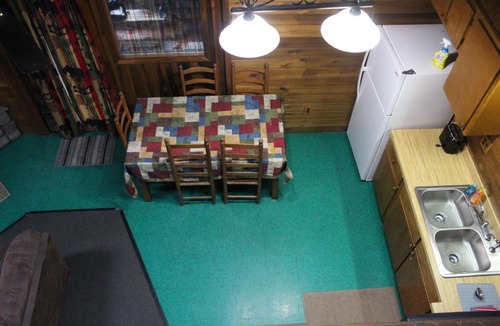 Lansing House | New River Gorge Cabins-The Gathring Place