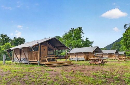 New River Cabin | New River Safari Tent Getaway
