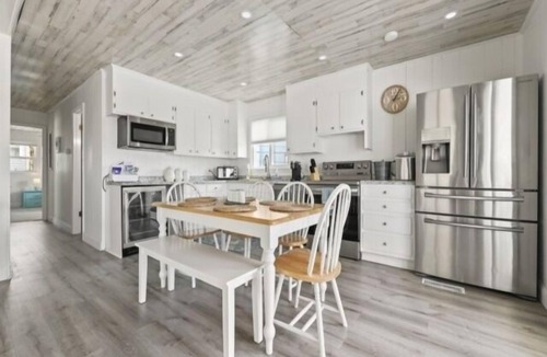 North Carolina Coast Villa | NEW! Shell Shack-3 bed 2 bath Home