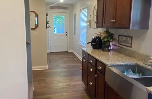 Bardstown House | NEW “ Sweet SouthernComfort” 3 bd 2+bth. IN TOWN