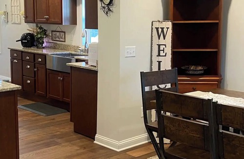 Bardstown House | NEW “ Sweet SouthernComfort” 3 bd 2+bth. IN TOWN