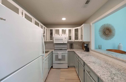 Airlie House | New! Updated Bungalow Close to Beach!