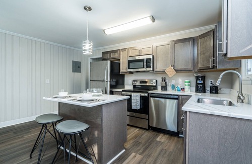 East Durham House | Newly Renovated 2BR near Downtown/Duke/NCCU/DPAC! Long Term Stays Welcome!