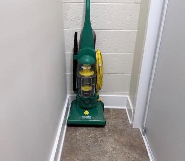 Roanoke Apartment | Newly renovated Apartment with King Bed and Free parking