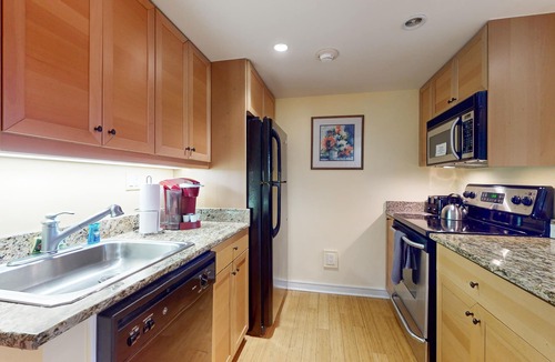Downtown Asheville Condo | Newly renovated condo with a washer/dryer, and AC - in a great central location