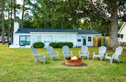 Urbanna House | Newly renovated cottage on the Rappahannock!