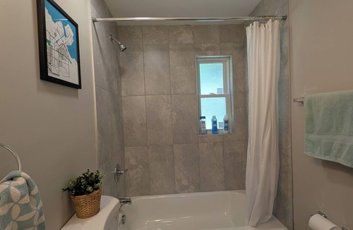 Westwood Apartment | Newly renovated furnished 1-bedroom apt w/AC in vibrant Westwood Cincinnati