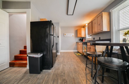 Cape Girardeau House | Next Door to Mercy Hospital - Pet Friendly - Fast Wifi