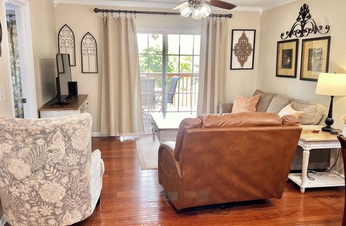 Indian Point Condo | Next To SDC & Table Rock Lake. 20ft Patio. King Master 2BR 2BA.Full Size Kitchen