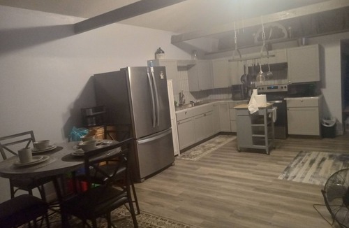 West Liberty Cottage | Nice 1-bedroom cottage with AC in charming West Liberty