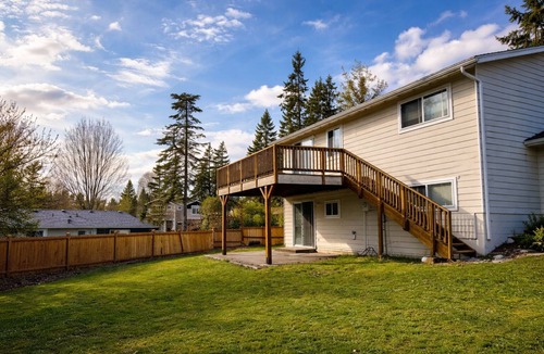 Bothell House | Nice & Cute 4B2B w 2TVs Mid-Term Rental Available