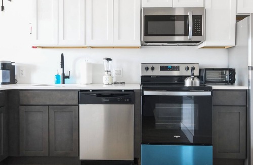 Elizabeth Apartment | Nice Studio Close to EWR twd9