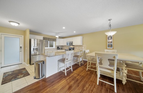La Follette Condo | Norris Lake Condo - Deerfield condo - Lakefront condo w/Boat Slip-LaFollette, TN