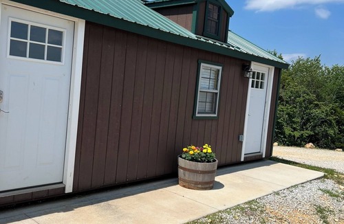 Big Creek Apartment | Norris Lake tiny Cabin bring your Boat, ATVs, 1 mi to Whitman Hollow Boat Ramp.