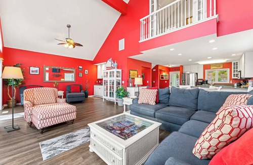 La Follette House | Norris Lake Views, Sleeps 14・Boat Slip・Pool Access
