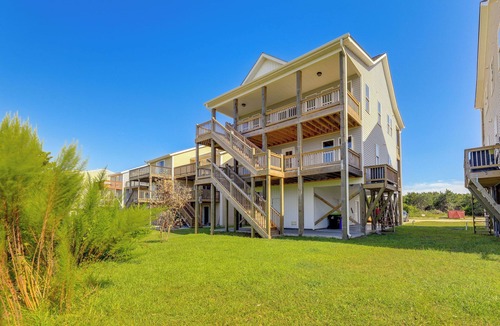 Sneads Ferry Cottage | North Topsail Getaway w/Panoramic Sound Views!