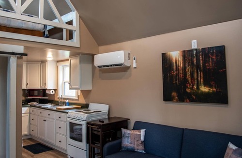 Coalmont House | Oak Cabin at Ranger Creek - Near Coalmont OHV Park!