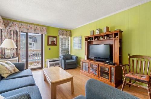 Myrtle Beach Apartment | Ocean Forest 204A