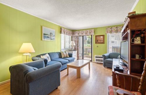Myrtle Beach Apartment | Ocean Forest 204A