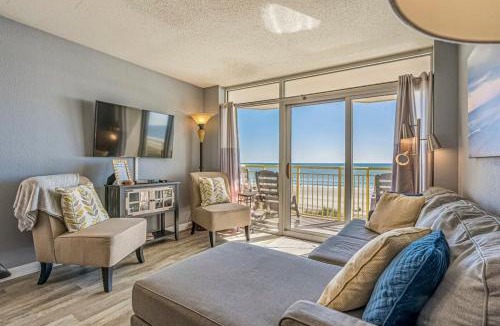 Crescent Beach Apartment | Ocean front Bay Watch 2 Bedroom