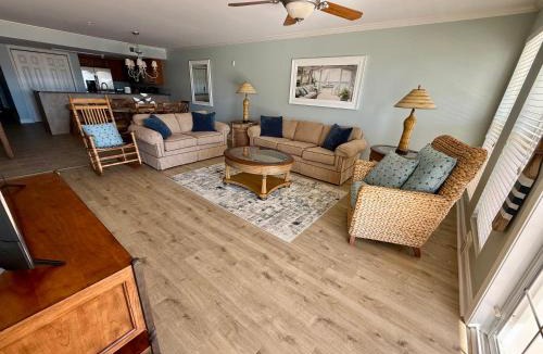 Windy Hill Apartment | Ocean Marsh Great View 3Bed 3Bath 1500 Sq ft Waterfront Top floor