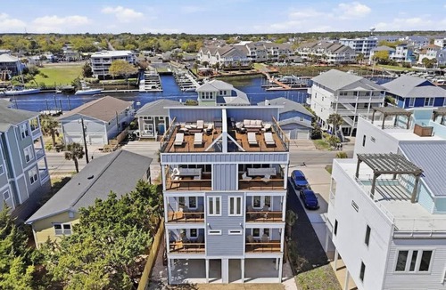 North Carolina Coast House | Ocean View 5BR - Steps To Beach w/Parking/Elevator
