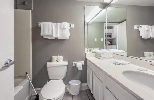 Myrtle Beach House | Ocean View Double Queen Suite! Perfect for 4 Guests! Sea Mist 51601