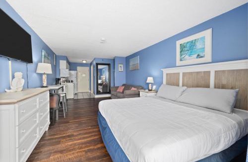 Myrtle Beach House | Ocean View King Suite! Perfect for 4 Guests! Sea Mist unit 51304