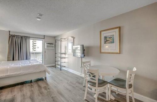 Myrtle Beach House | Ocean View King Suite! Perfect for 2-4 Guests! Sea Mist 50704