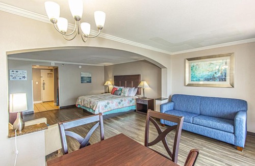 Myrtle Beach House | Ocean View King Suite with Modern Decor and Accents - Caravelle Resort 605 Sleeps 4 Guests