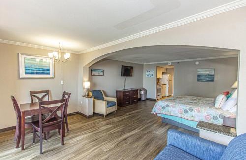 Myrtle Beach House | Ocean View King Suite with Modern Decor and Accents - Caravelle Resort 605 Sleeps 4 Guests